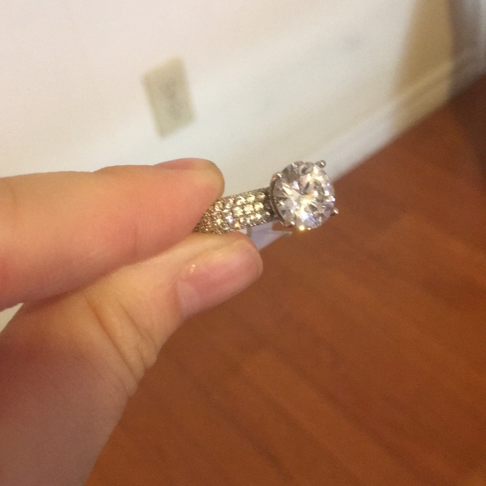 Silver ring - Picture 2 of 6